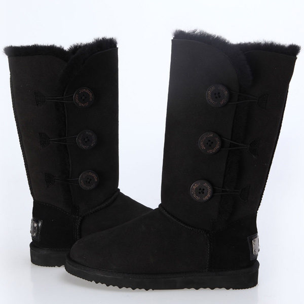 Womens button triplet snow boots