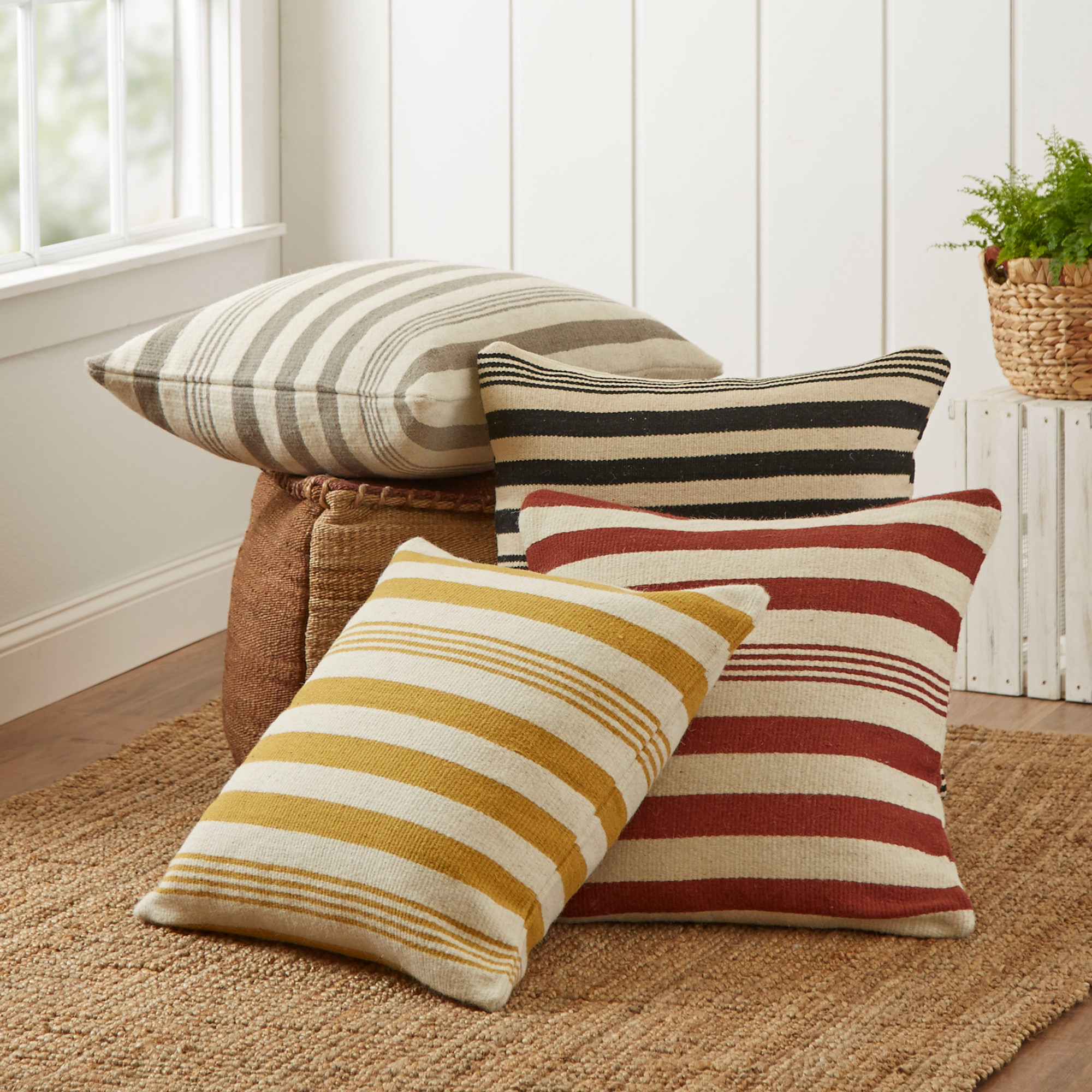 TC 117, LIVEGREEN Christmas Jute Cushion Cover